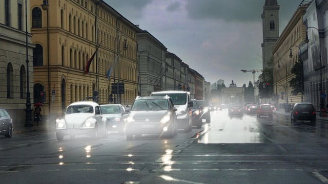 zeiss-drivesafe-city-rain-glare-wo.ts-1477433091279.jpg